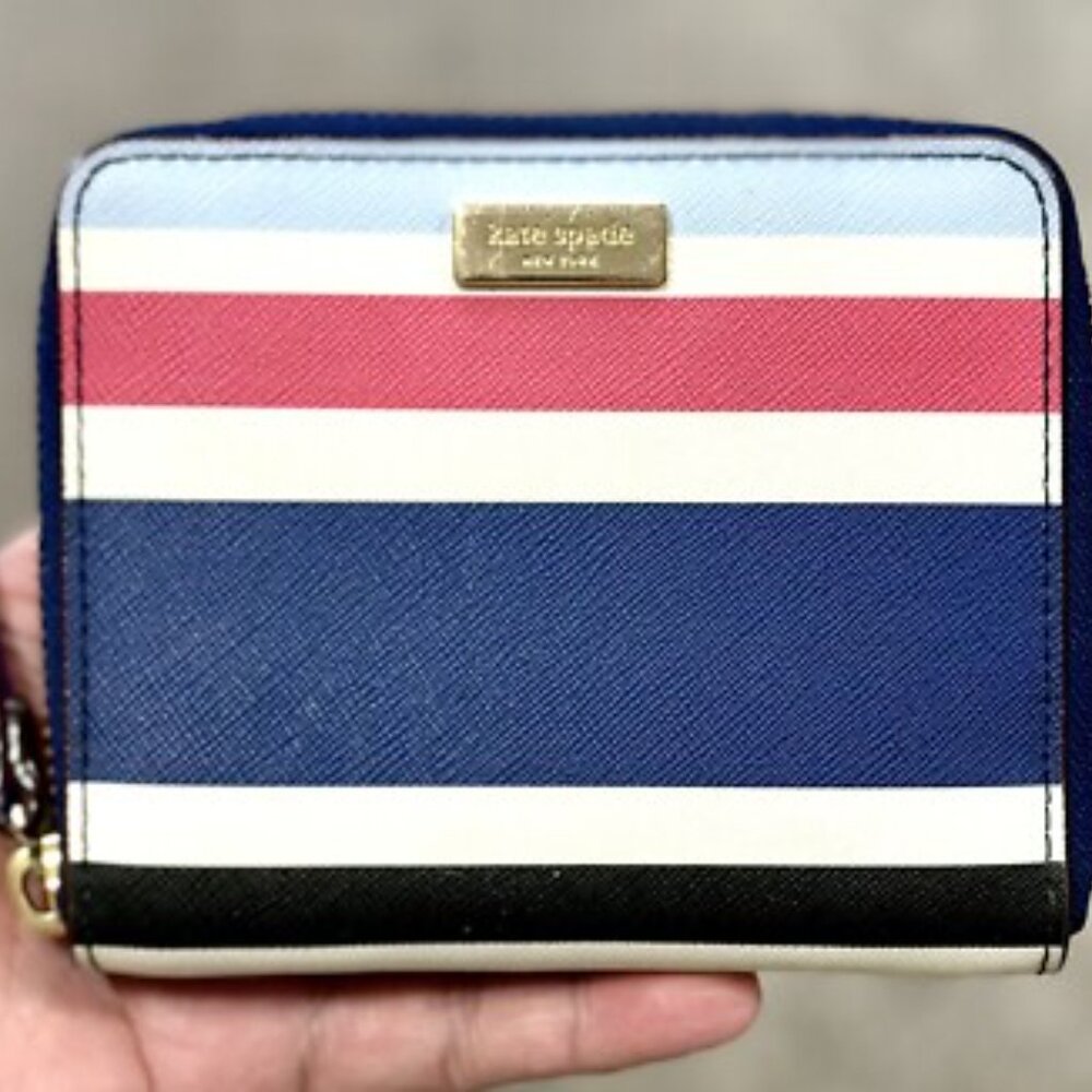 EUC KATE SPADE New York Darci Laurel Way Printed Wallet